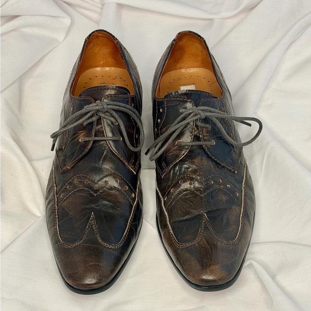 Steve Madden Distressed Brown Leather Oxfords